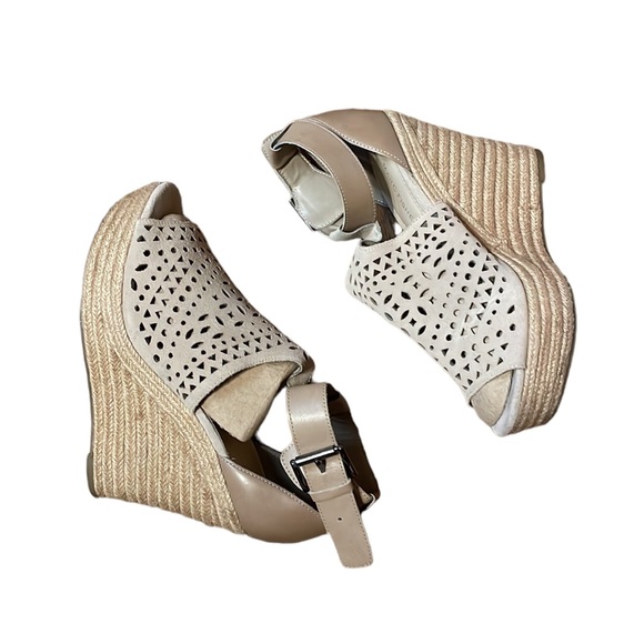 •MARC FISHER•TAN CUT OUT PERFORATED ESPADRILLE PLATFORM WEDGES SIZE 8.5 EUC - Picture 3 of 13